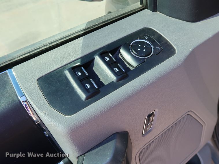 image for item JP9335 2015 Ford F150  SuperCrew pickup truck