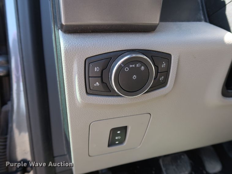 image for item JP9335 2015 Ford F150  SuperCrew pickup truck