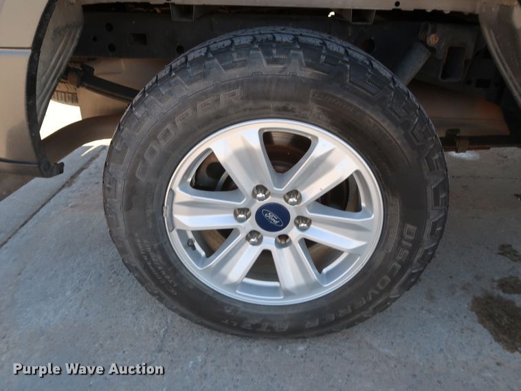 image for item JP9335 2015 Ford F150  SuperCrew pickup truck