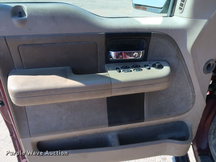 image for item JP9336 2004 Ford F150  SuperCrew pickup truck