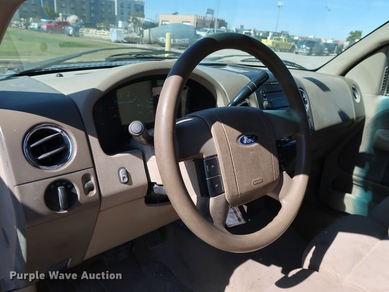 image for item JP9336 2004 Ford F150  SuperCrew pickup truck