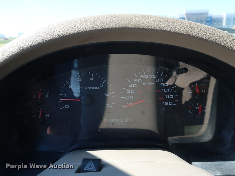 image for item JP9336 2004 Ford F150  SuperCrew pickup truck