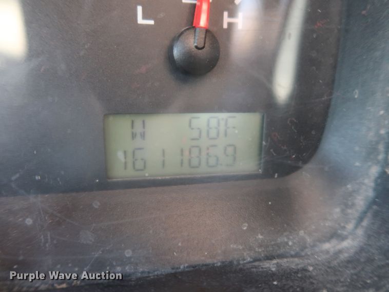 image for item JP9336 2004 Ford F150  SuperCrew pickup truck