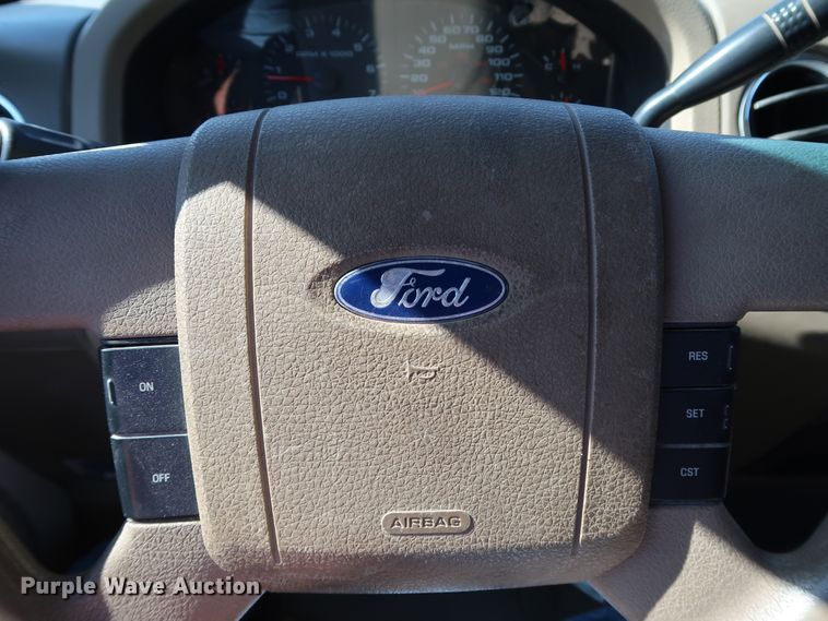 image for item JP9336 2004 Ford F150  SuperCrew pickup truck