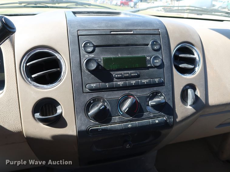 image for item JP9336 2004 Ford F150  SuperCrew pickup truck