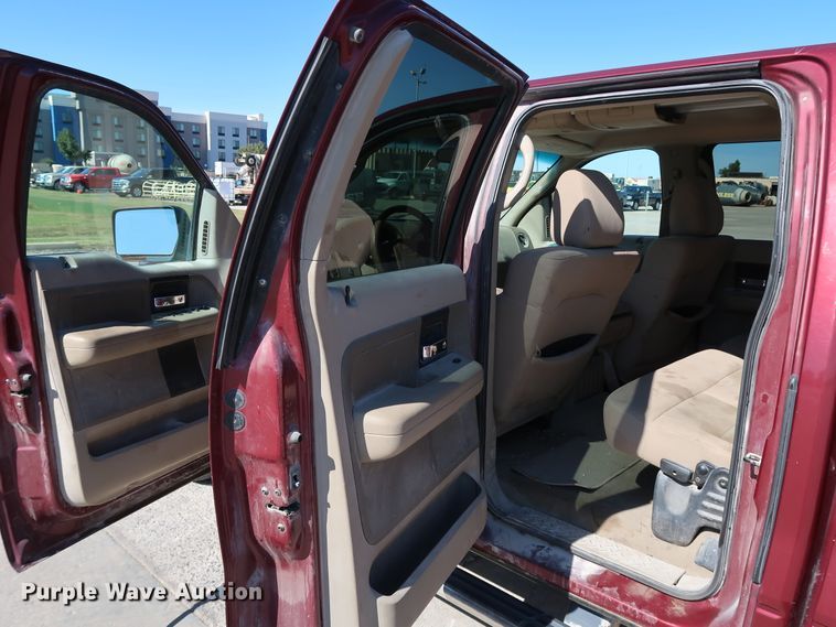 image for item JP9336 2004 Ford F150  SuperCrew pickup truck