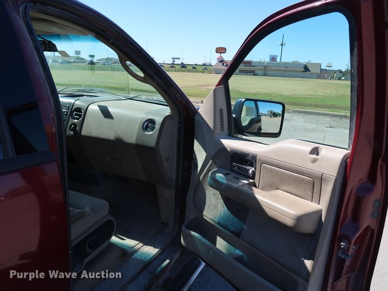 image for item JP9336 2004 Ford F150  SuperCrew pickup truck