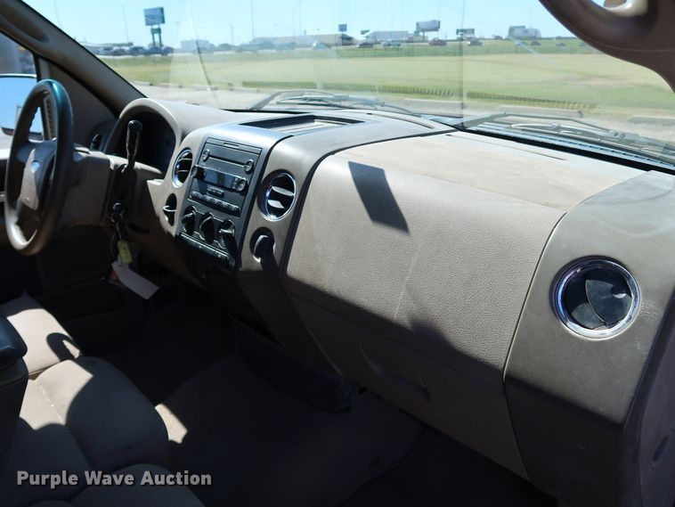 image for item JP9336 2004 Ford F150  SuperCrew pickup truck