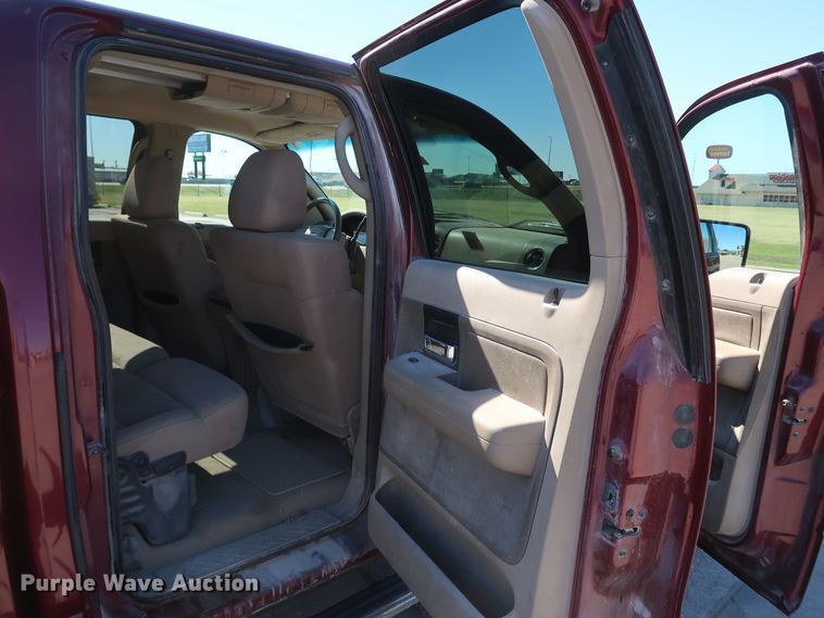 image for item JP9336 2004 Ford F150  SuperCrew pickup truck