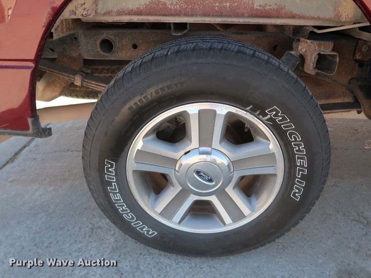 image for item JP9336 2004 Ford F150  SuperCrew pickup truck