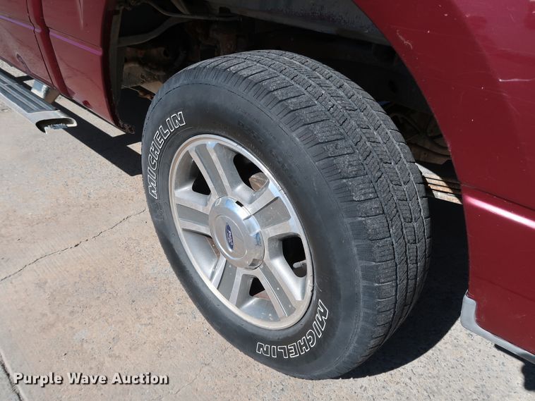 image for item JP9336 2004 Ford F150  SuperCrew pickup truck