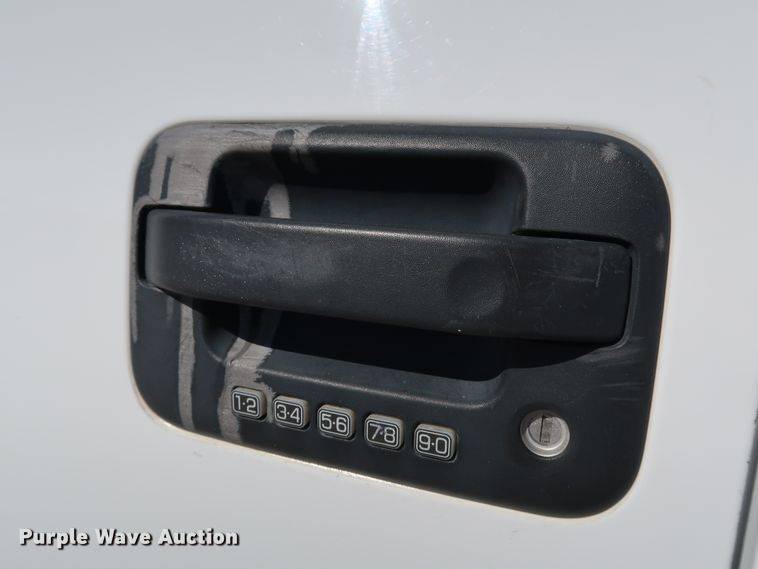 image for item JP9340 2013 Ford F150  SuperCrew pickup truck