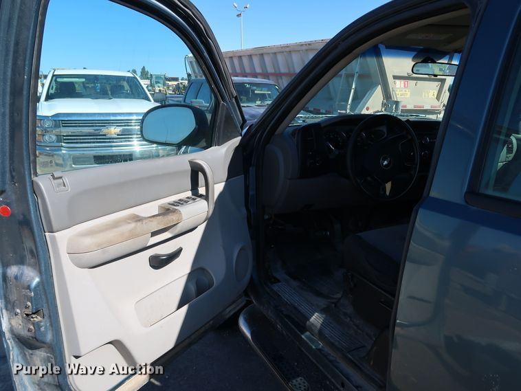 image for item JP9341 2008 Chevrolet Silverado 2500HD  Ext. Cab pickup truck