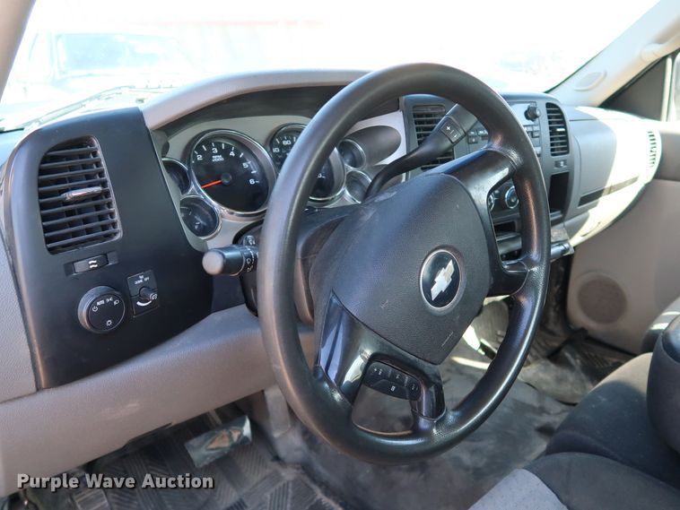 image for item JP9341 2008 Chevrolet Silverado 2500HD  Ext. Cab pickup truck