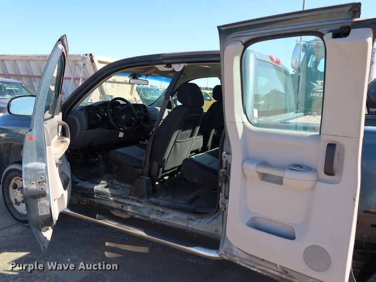 image for item JP9341 2008 Chevrolet Silverado 2500HD  Ext. Cab pickup truck