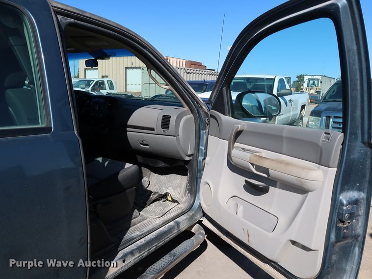 image for item JP9341 2008 Chevrolet Silverado 2500HD  Ext. Cab pickup truck