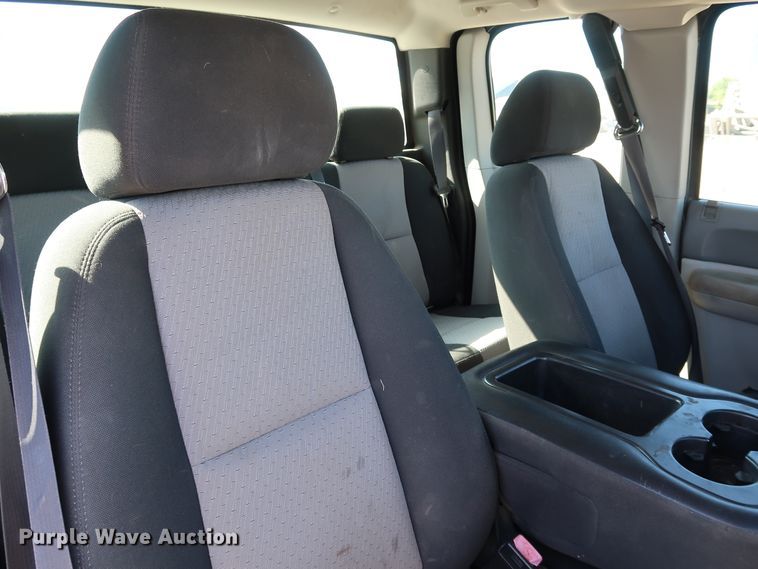 image for item JP9341 2008 Chevrolet Silverado 2500HD  Ext. Cab pickup truck