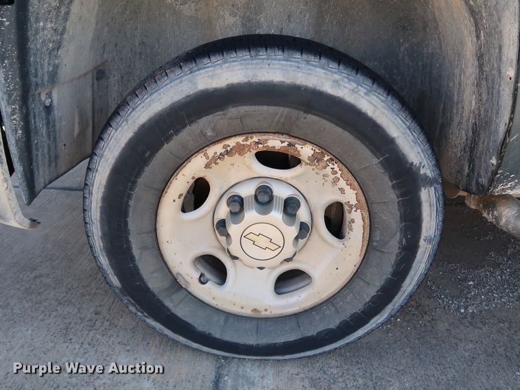 image for item JP9341 2008 Chevrolet Silverado 2500HD  Ext. Cab pickup truck