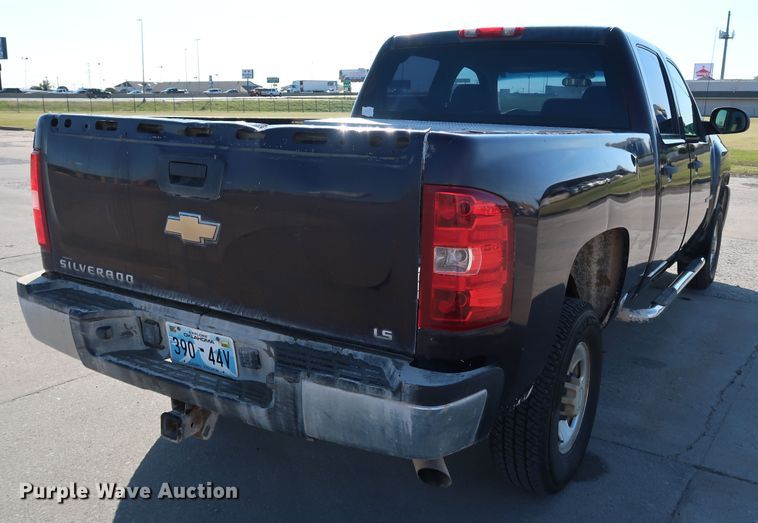 image for item JP9342 2008 Chevrolet Silverado 2500HD  Crew Cab pickup truck