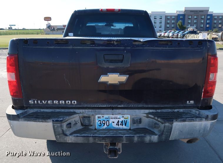 image for item JP9342 2008 Chevrolet Silverado 2500HD  Crew Cab pickup truck