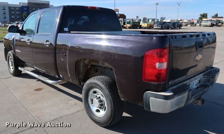 image for item JP9342 2008 Chevrolet Silverado 2500HD  Crew Cab pickup truck