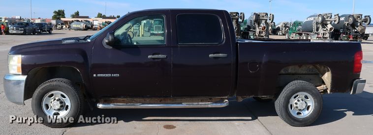 image for item JP9342 2008 Chevrolet Silverado 2500HD  Crew Cab pickup truck