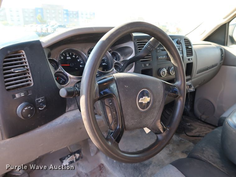 image for item JP9342 2008 Chevrolet Silverado 2500HD  Crew Cab pickup truck