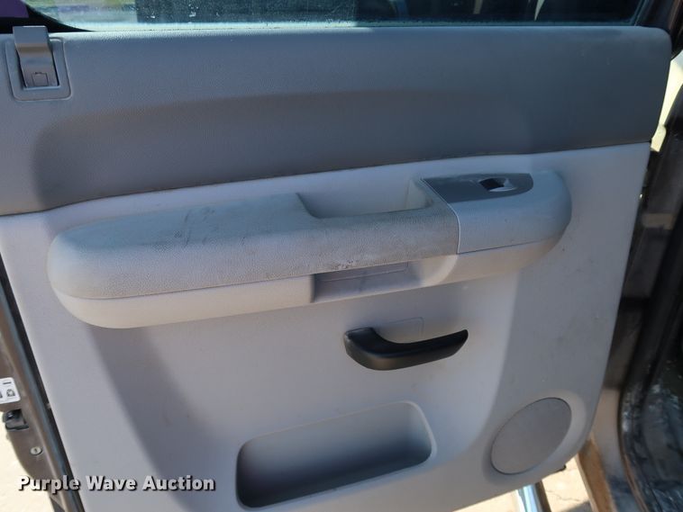 image for item JP9342 2008 Chevrolet Silverado 2500HD  Crew Cab pickup truck