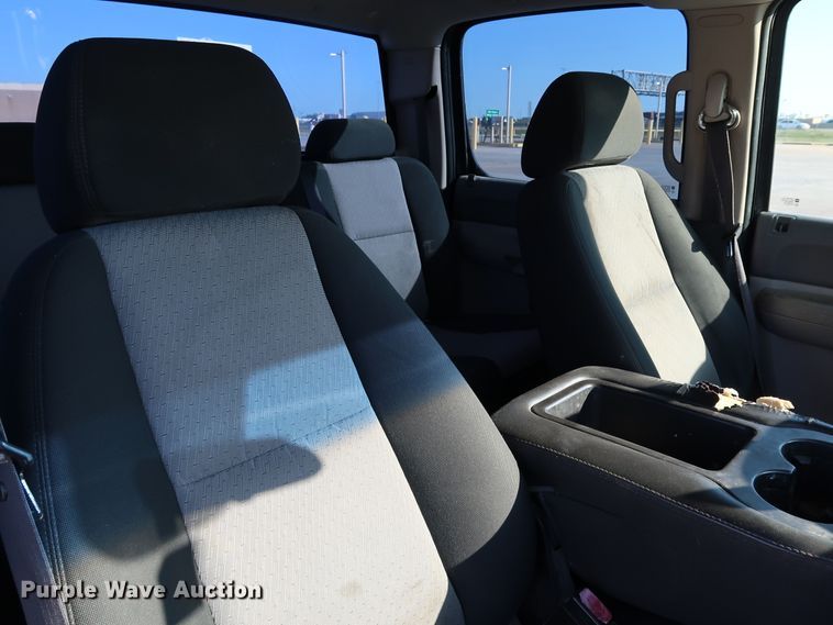 image for item JP9342 2008 Chevrolet Silverado 2500HD  Crew Cab pickup truck