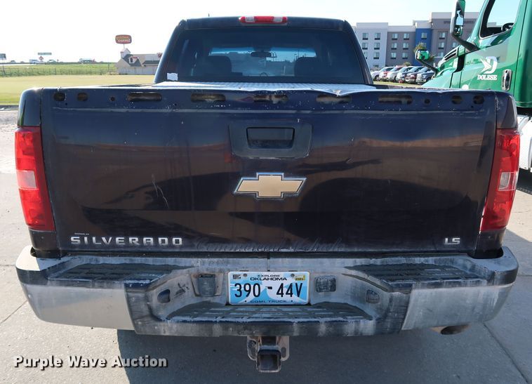 image for item JP9342 2008 Chevrolet Silverado 2500HD  Crew Cab pickup truck