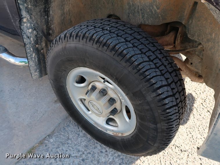 image for item JP9342 2008 Chevrolet Silverado 2500HD  Crew Cab pickup truck