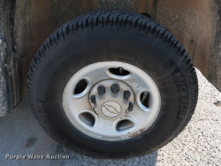 image for item JP9342 2008 Chevrolet Silverado 2500HD  Crew Cab pickup truck