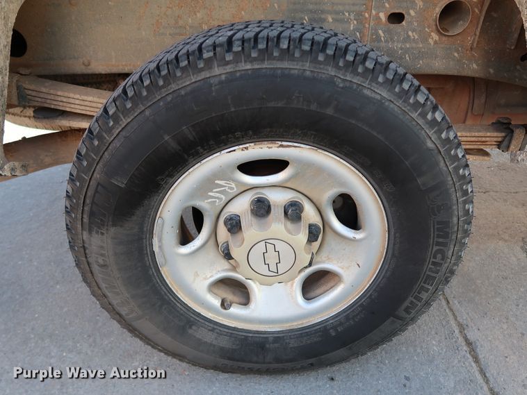 image for item JP9342 2008 Chevrolet Silverado 2500HD  Crew Cab pickup truck