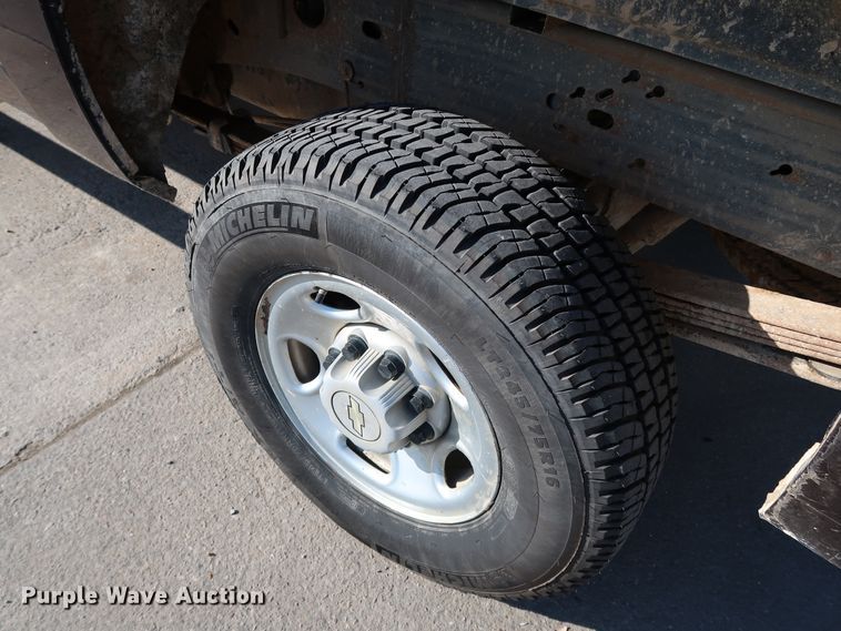 image for item JP9342 2008 Chevrolet Silverado 2500HD  Crew Cab pickup truck