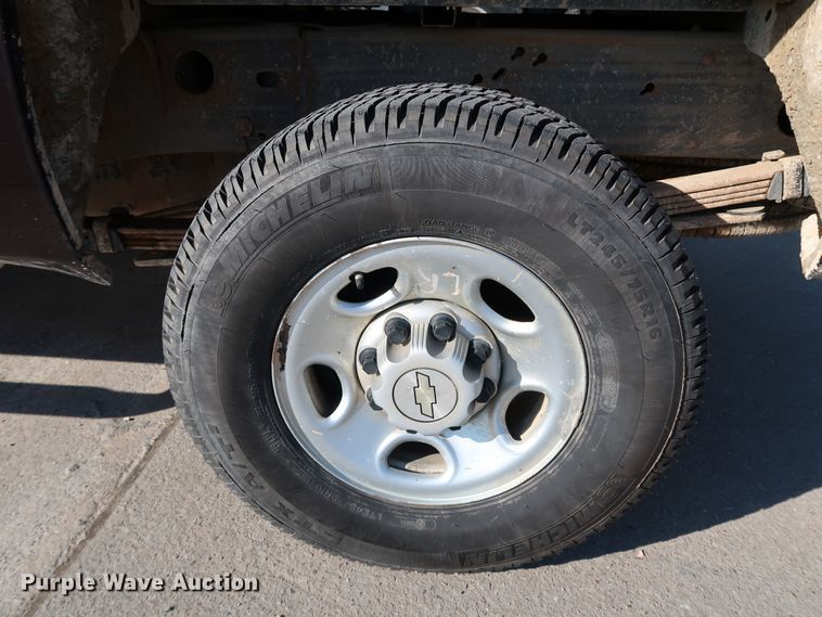 image for item JP9342 2008 Chevrolet Silverado 2500HD  Crew Cab pickup truck