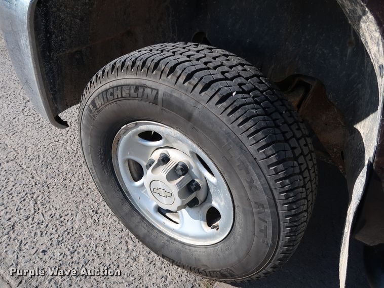 image for item JP9342 2008 Chevrolet Silverado 2500HD  Crew Cab pickup truck