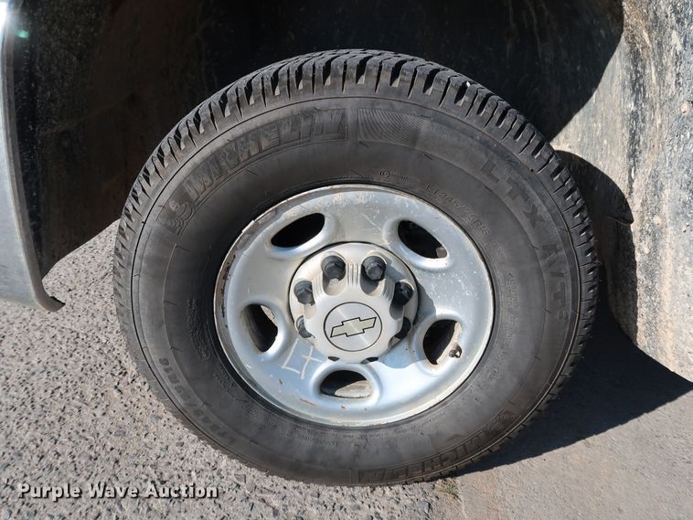 image for item JP9342 2008 Chevrolet Silverado 2500HD  Crew Cab pickup truck