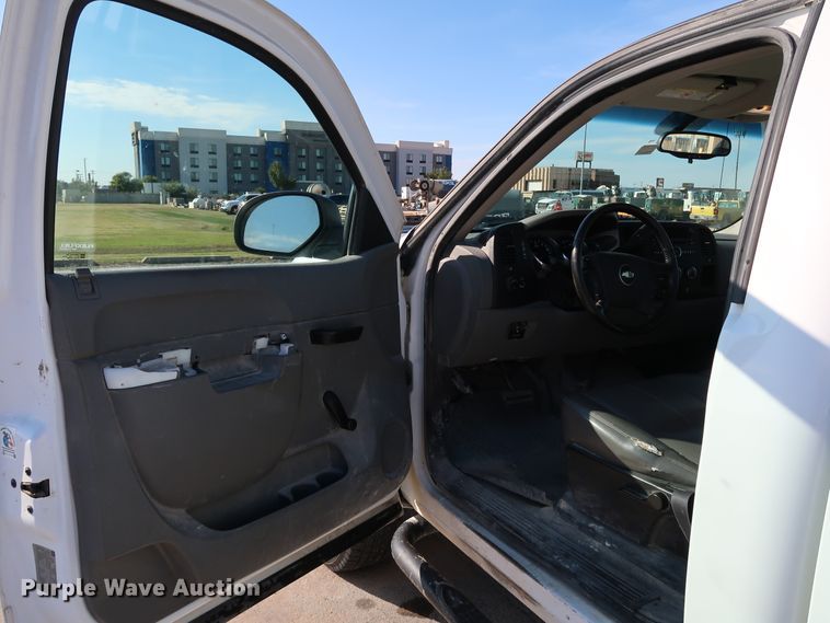 image for item JP9344 2013 Chevrolet Silverado 2500HD  pickup truck