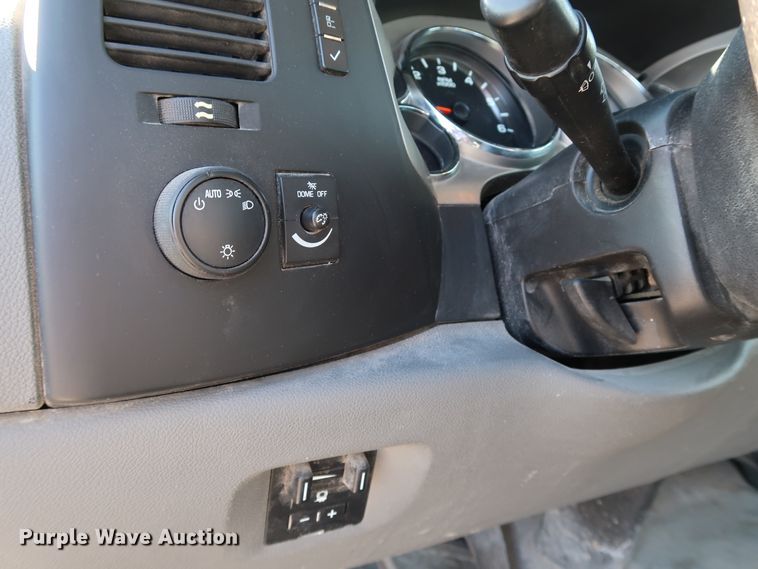 image for item JP9344 2013 Chevrolet Silverado 2500HD  pickup truck