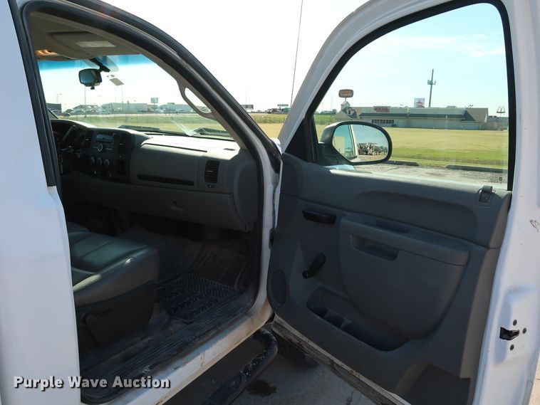 image for item JP9344 2013 Chevrolet Silverado 2500HD  pickup truck