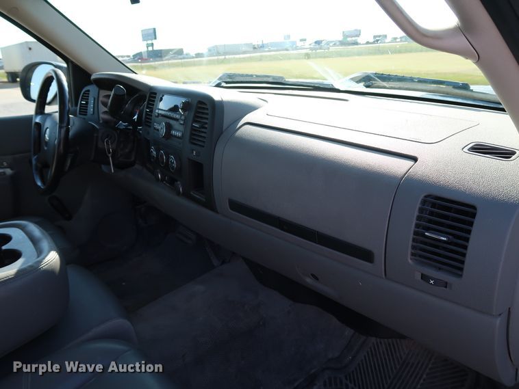 image for item JP9344 2013 Chevrolet Silverado 2500HD  pickup truck