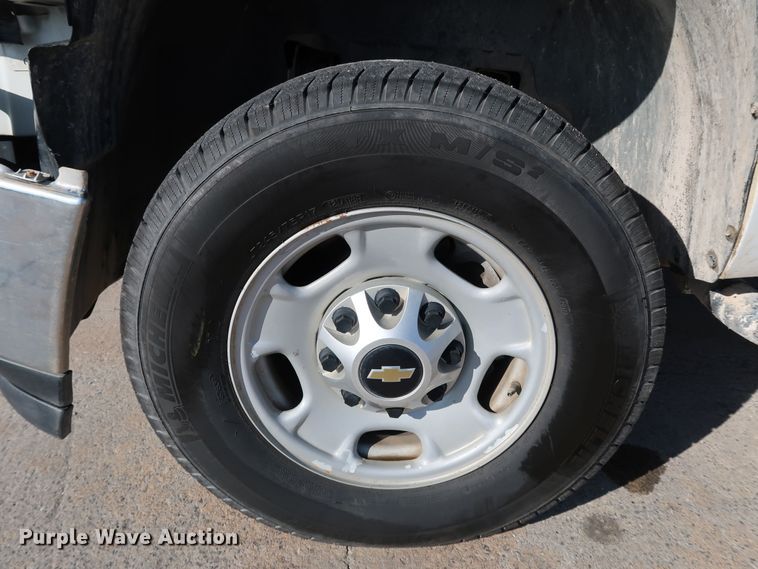 image for item JP9344 2013 Chevrolet Silverado 2500HD  pickup truck