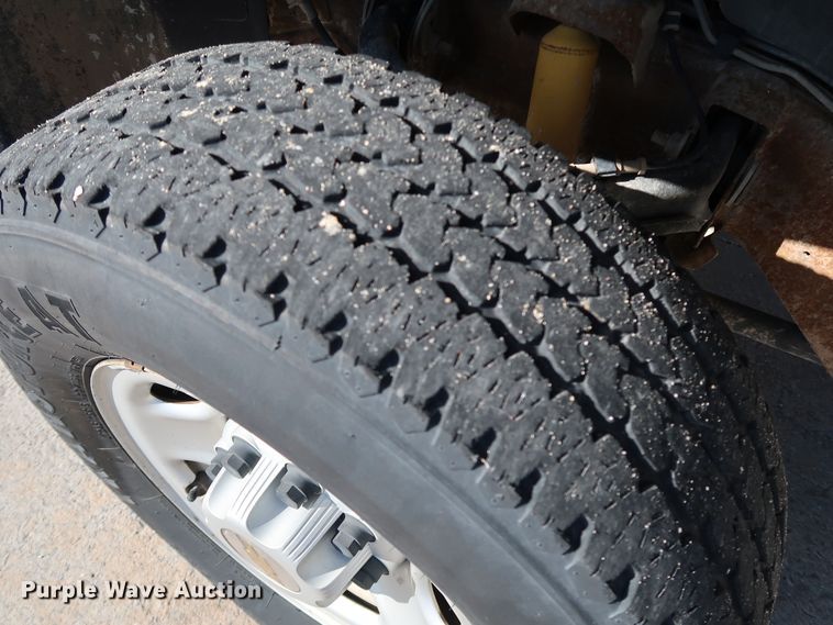 image for item JP9346 2004 Chevrolet Silverado 2500HD  pickup truck