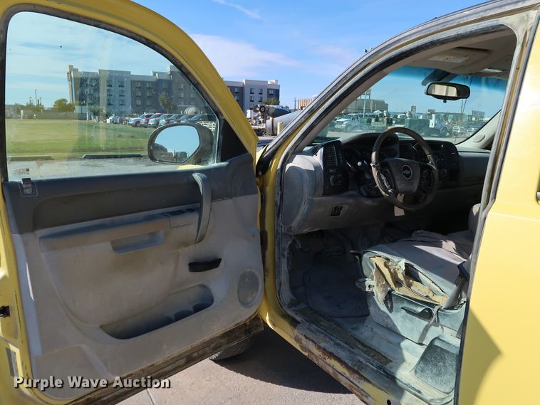 image for item JP9349 2012 Chevrolet Silverado 2500HD  Ext. Cab pickup truck