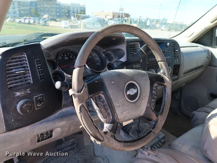 image for item JP9349 2012 Chevrolet Silverado 2500HD  Ext. Cab pickup truck