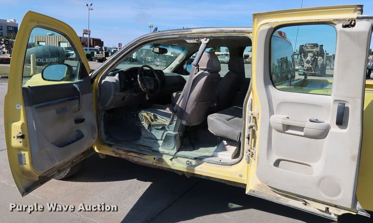 image for item JP9349 2012 Chevrolet Silverado 2500HD  Ext. Cab pickup truck