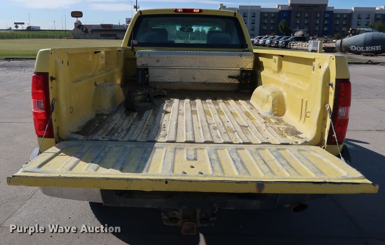 image for item JP9349 2012 Chevrolet Silverado 2500HD  Ext. Cab pickup truck