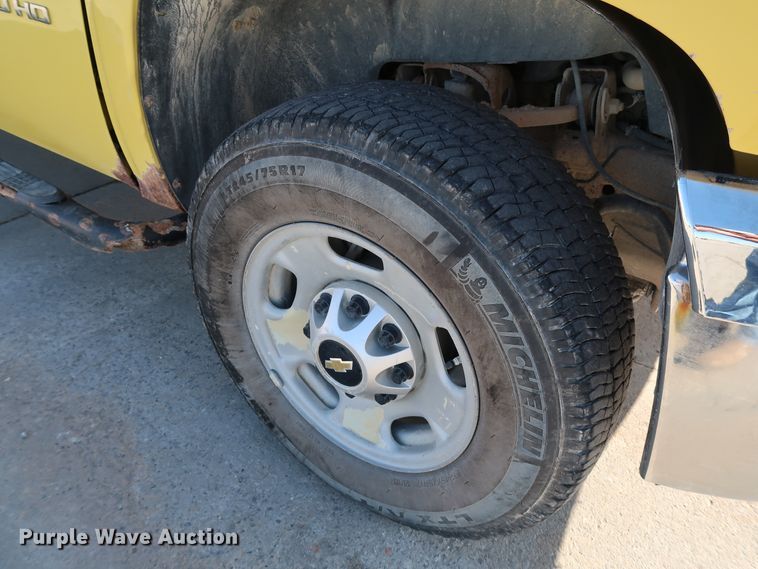 image for item JP9349 2012 Chevrolet Silverado 2500HD  Ext. Cab pickup truck