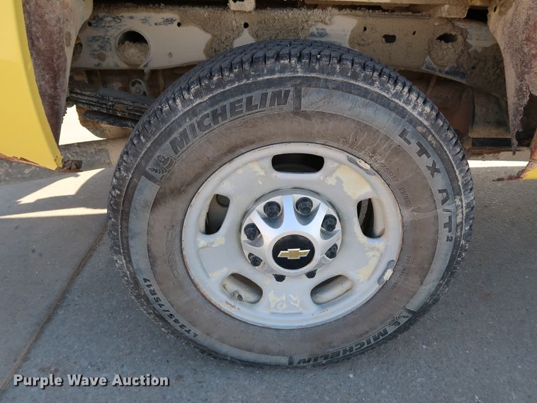 image for item JP9349 2012 Chevrolet Silverado 2500HD  Ext. Cab pickup truck