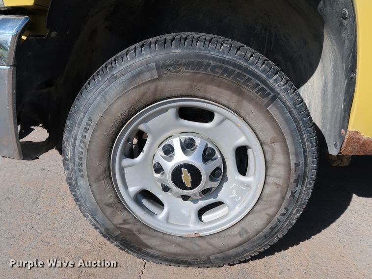 image for item JP9349 2012 Chevrolet Silverado 2500HD  Ext. Cab pickup truck